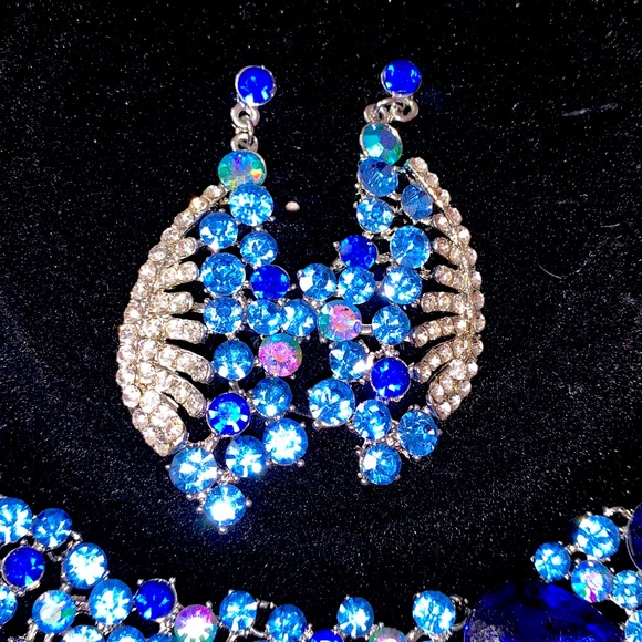 Cubic Zirconia Necklace & Earrings - Picture 2 of 3